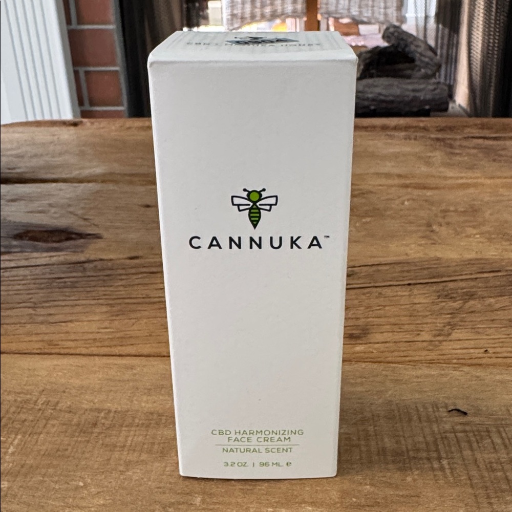 NEW in box Cannuka CBD Harmonizing Face Cream ~ 3.2 oz - Picture 4 of 8